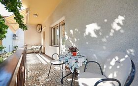 Apartment And Rooms Ivo